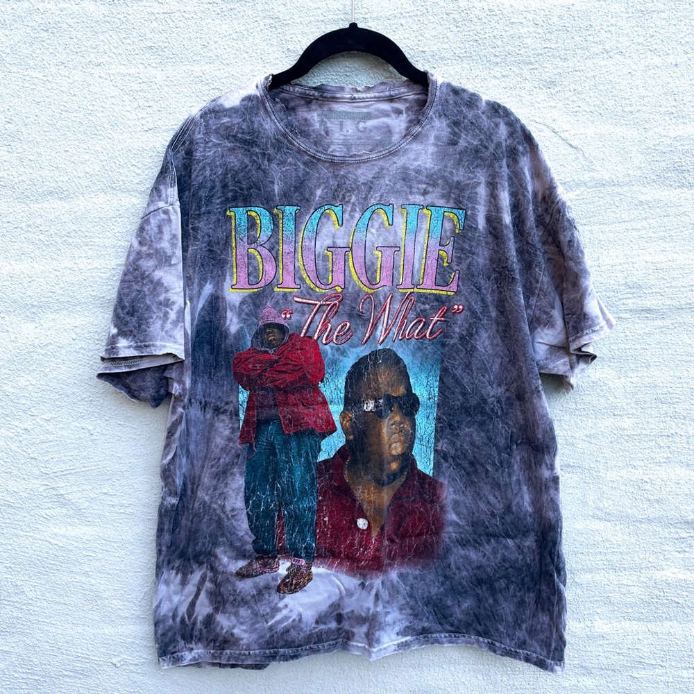 distressed biggie the what tee 🗽